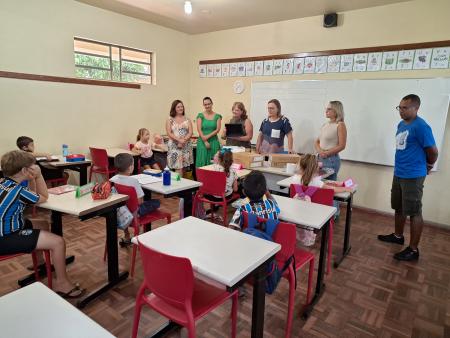 Município entrega chromebooks para a Escola Municipal Construindo o Saber