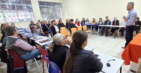 Promotor de justiça Sérgio Diefenbach reforçou a importância da rede na proteção de crianças e adolescentes Promotor de justiça Sérgio Diefenbach reforçou a importância da rede na proteção de crianças e adolescentes