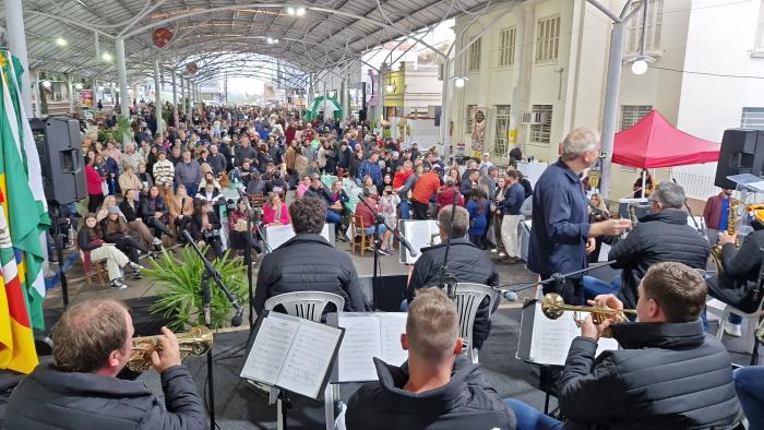 Chuva não foi empecilho para o sucesso da sexta edição da Feira Gastronômica