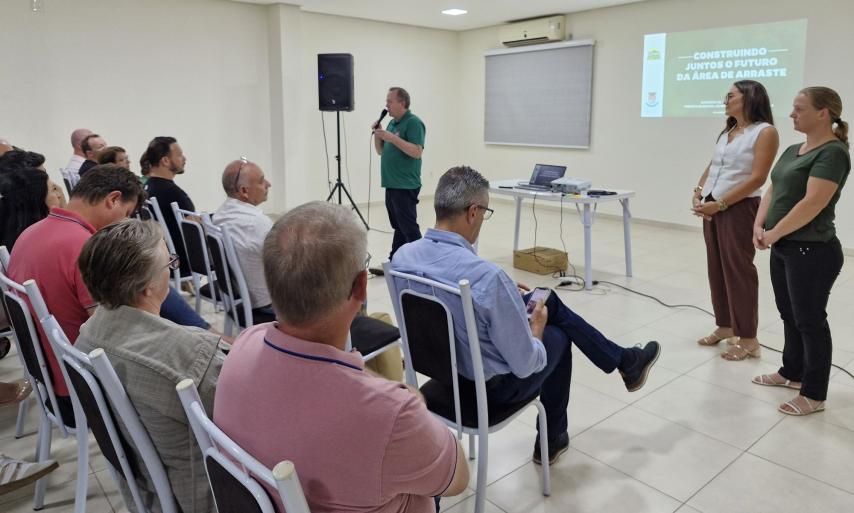 Principal objetivo da reunião era ouvir a comunidade