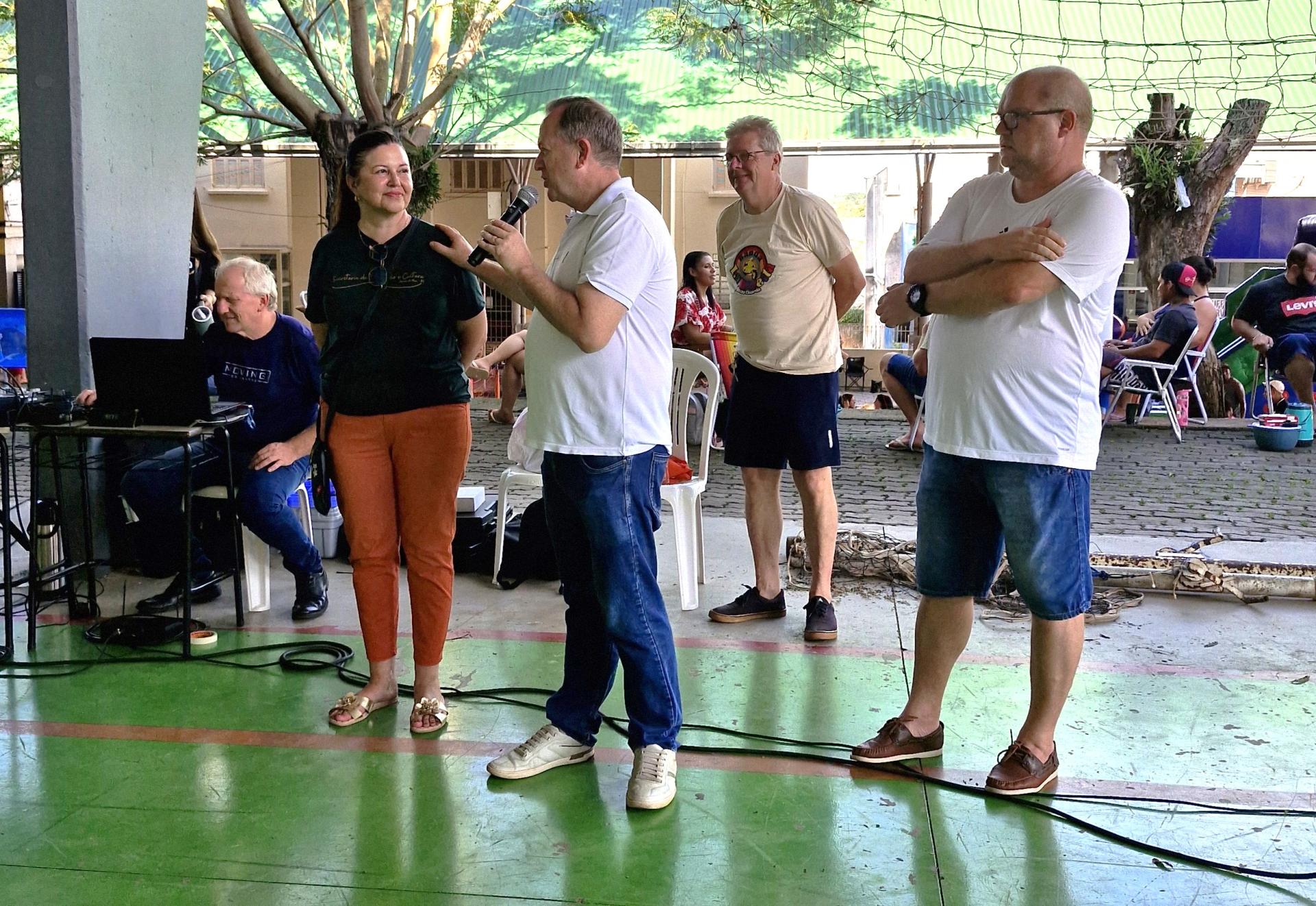 Prefeito Sidnei Eckert destacou a participação das famílias na programação, que contou com o engajamento