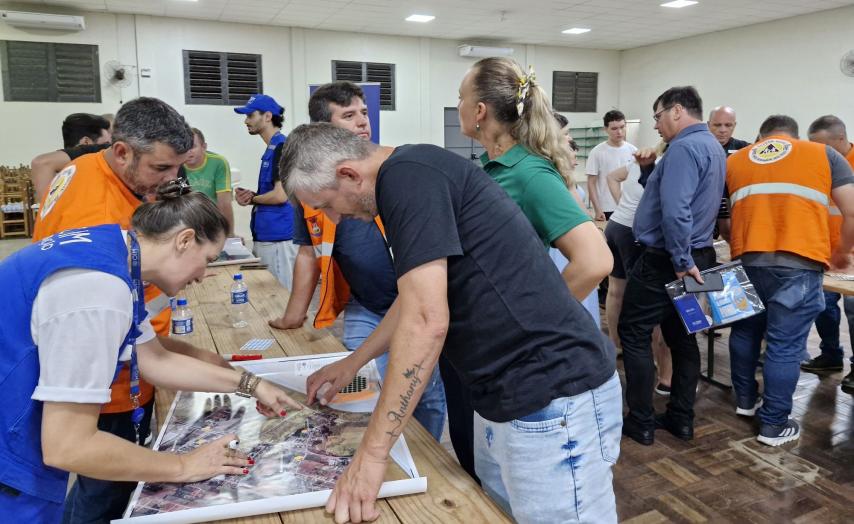 Proposta é de preparar as comunidades para prestar apoio inicial, ampliando a capacidade de resposta a eventos adversos