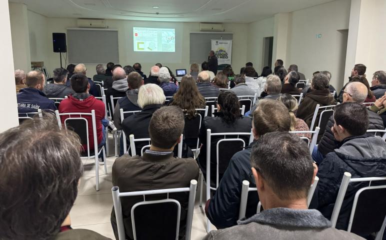 Comunidade, vereadores, entidades e lideranças acompanharam a apresentação da minuta do novo Plano Diretor