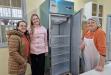 Na EMEF Afonso Celso, os novos equipamentos substituem estruturas já desgastadas pelo tempo, oferecendo melhores condições para o armazenamento dos alimentos