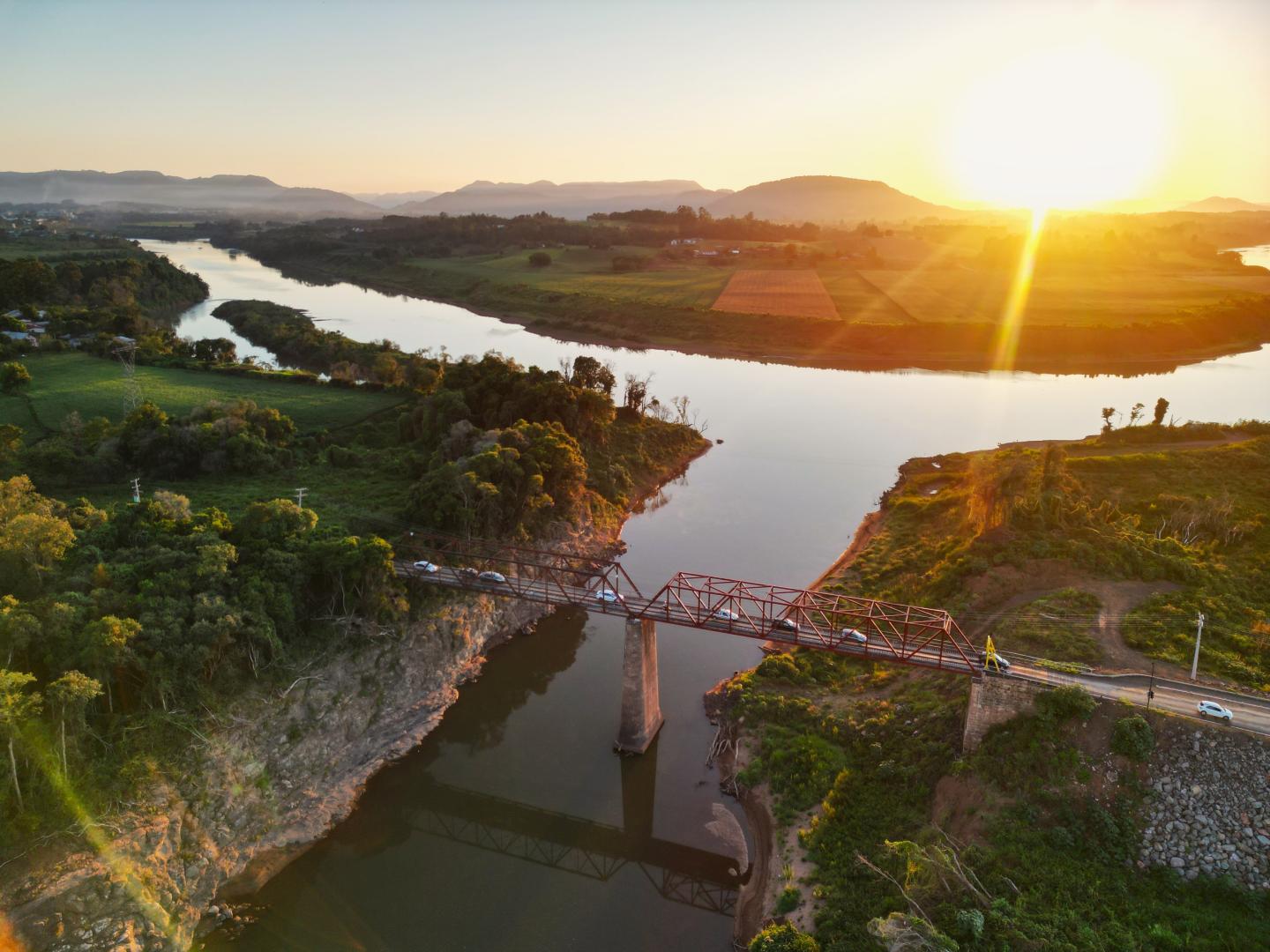 Ponte de Ferro é um dos mais conhecidos cartões-postais da Arroio do Meio e do Vale do Taquari_Foto: Fábio Alex Kuhn
