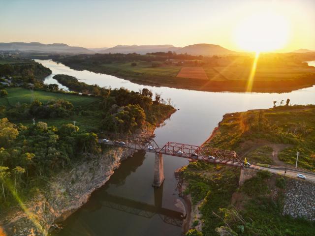 Ponte de Ferro é um dos mais conhecidos cartões-postais da Arroio do Meio e do Vale do Taquari_Foto: Fábio Alex Kuhn